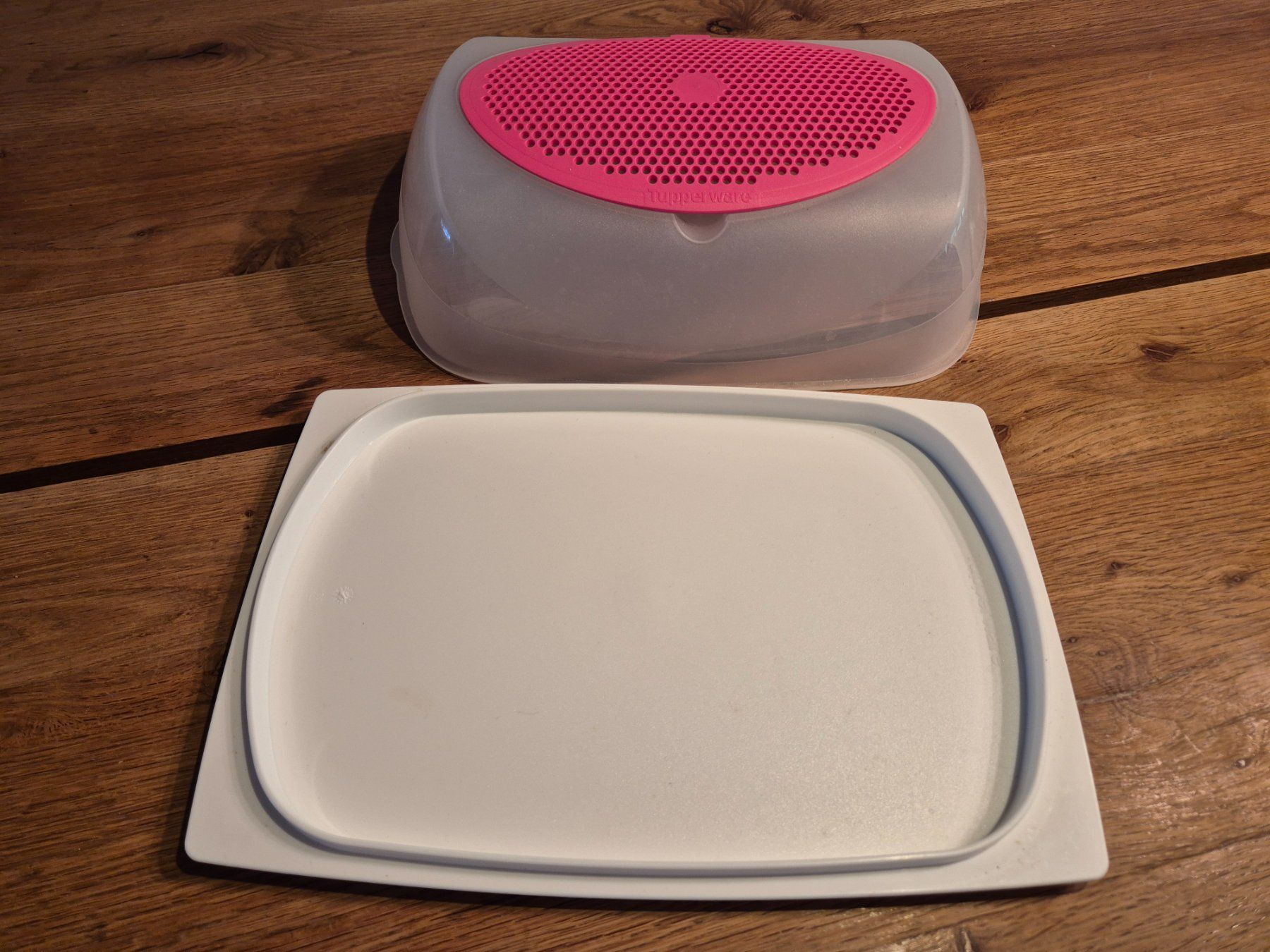 Tupperware Behälter & Ähnliches: Tupperware Käsebehälter - selten benutzt - Top! – Gebraucht aus Reutigen von Cheeta29 1