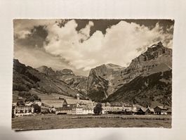 Postkarte (gelaufen): Kloster Engelberg mit Hahnen
