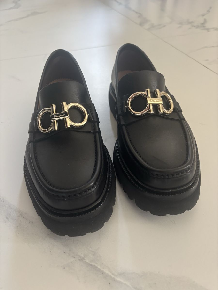 Salvatore Ferragamo Damenschuhe: Ferragamo loafers – Neu (gemäss Beschreibung) aus Cham von helike