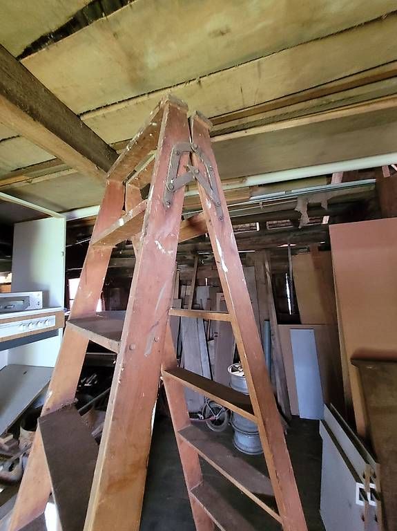 Echelles: BOCKLEITER Holz – D'occasion à Lachen SZ par Shurupi 1