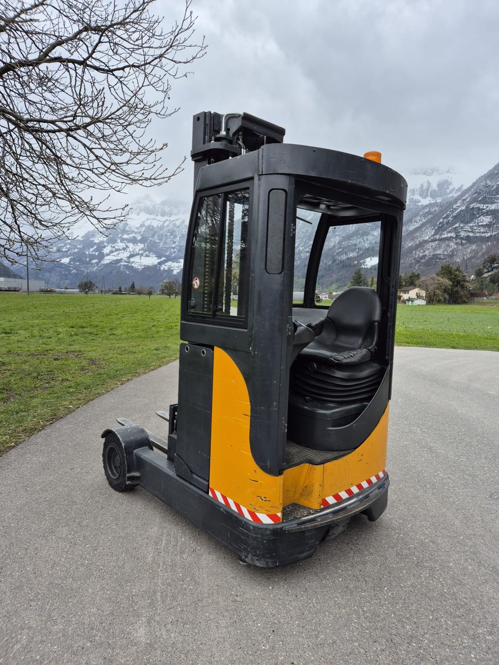 Still Carrelli elevatori e a forche: Still FM-SE16 Schubmaststapler – Usato da Flums venduto da BartholetFlumsAG