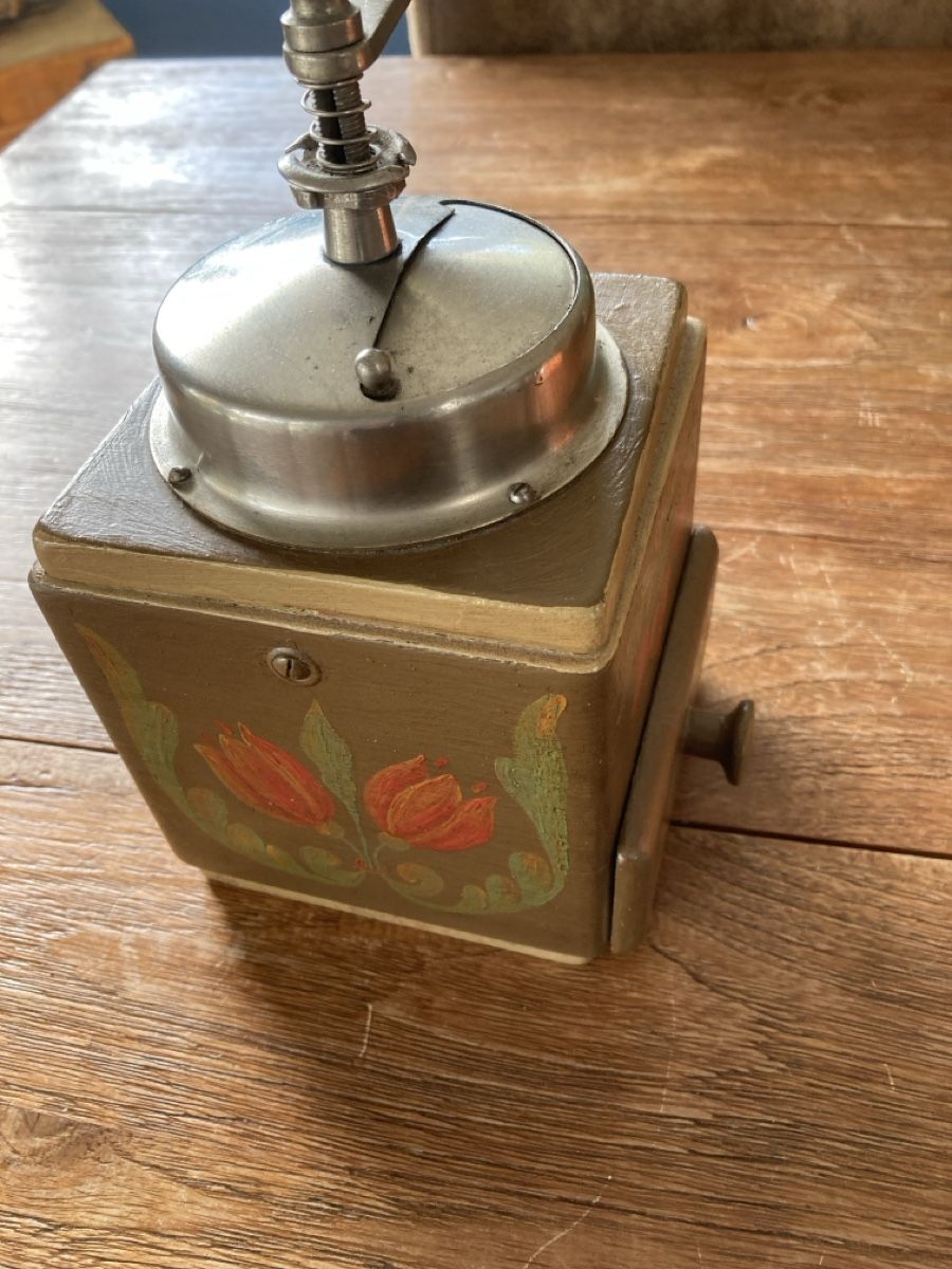 Elettrodomestici da cucina: Antike Kaffeemühle. Shabby Chic Style! – Usato da Besenbüren venduto da sunnyringo 2