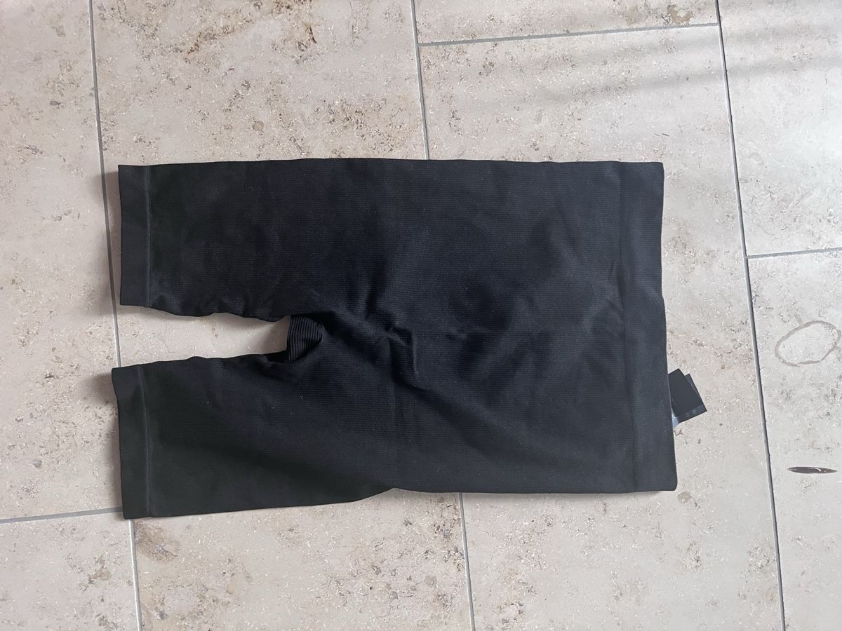 Leggings: Vero Moda Maternity Radler Shorts – Usato da Zollikerberg venduto da LLV 1