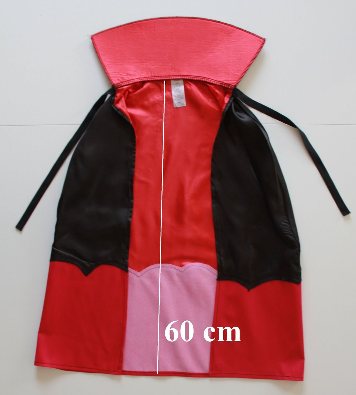 Costumi: Costume Dracula / vampire / Vampir t. 5 - 6 ans – Usato da Peseux venduto da CoolShoping 2