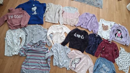 Mädchen Kleiderpaket, Pullis, Shirts, Grösse 122/128