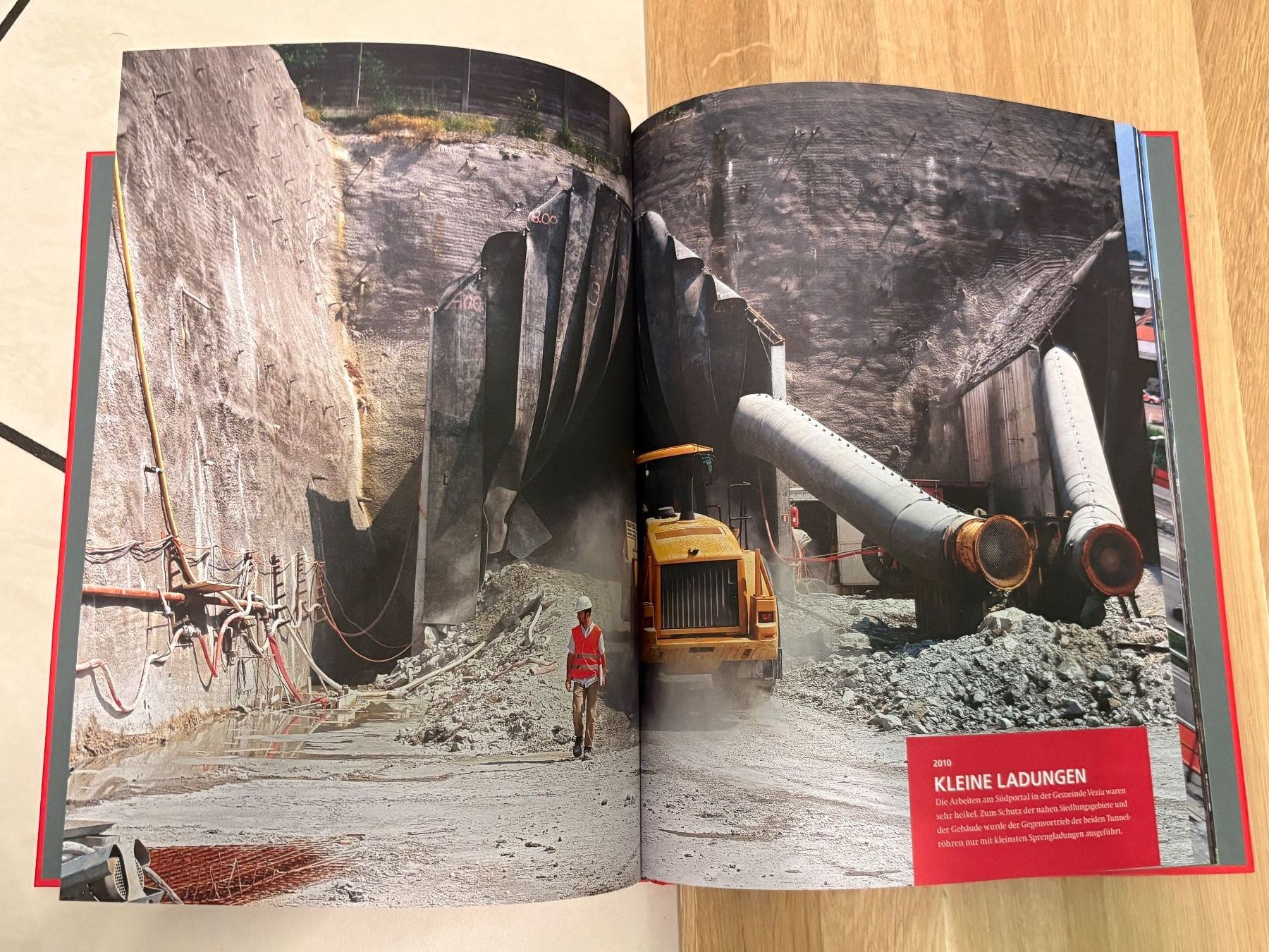 Libri: Ceneri-Basistunnel AlpTransit Gotthard AG – Nuovo e nell'imballaggio originale da Arlesheim venduto da Spielmax 2