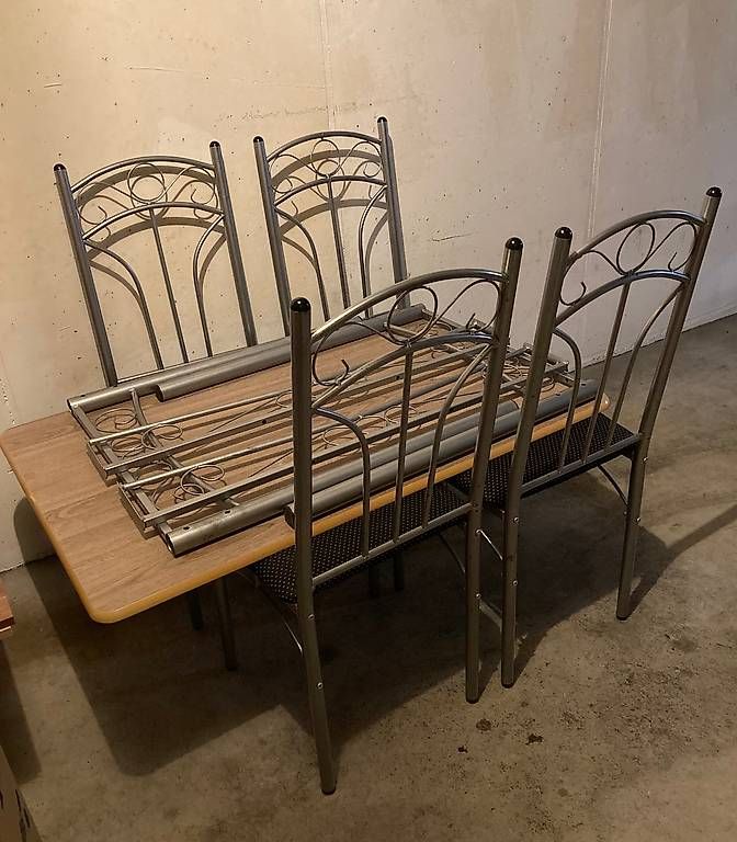 Set di tavolo e panche: Esstischgruppe, gebraucht – Usato da Zürich venduto da m_armotte