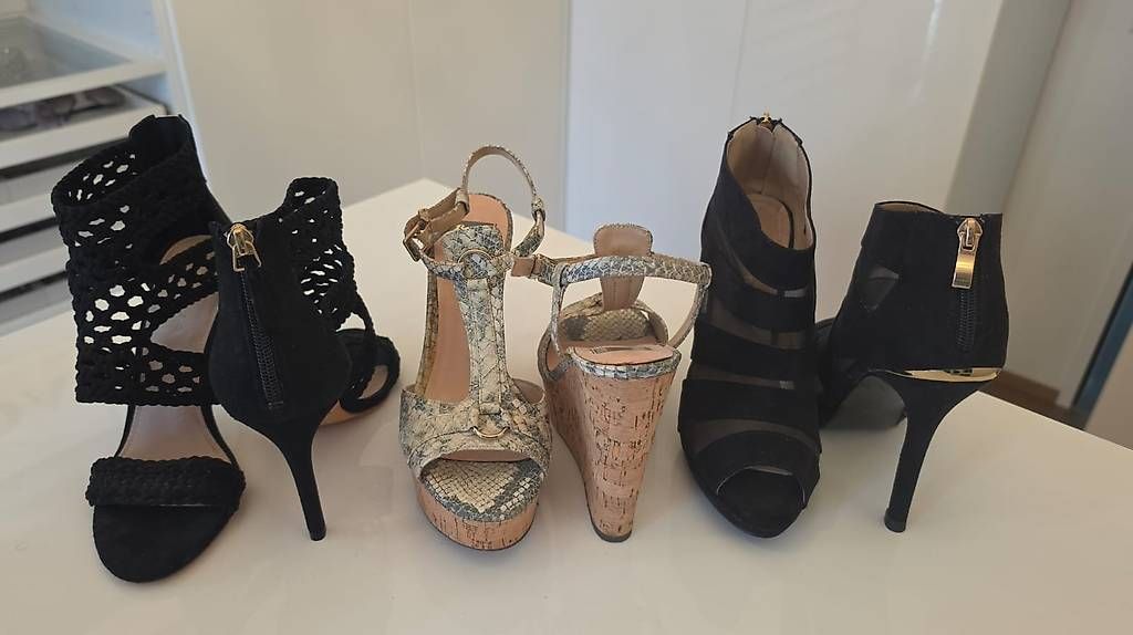 Scarpe da donna: 3 Damenschuhe, Pumps, Grösse 38 – Usato da Wängi venduto da bm8677