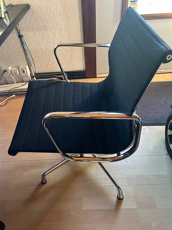 Scrivanie: Bureau corps de bureau chaises – Usato da Leysin venduto da sil_q8tn 4