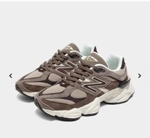 *Brand New* New Balance 9060 Sneakers