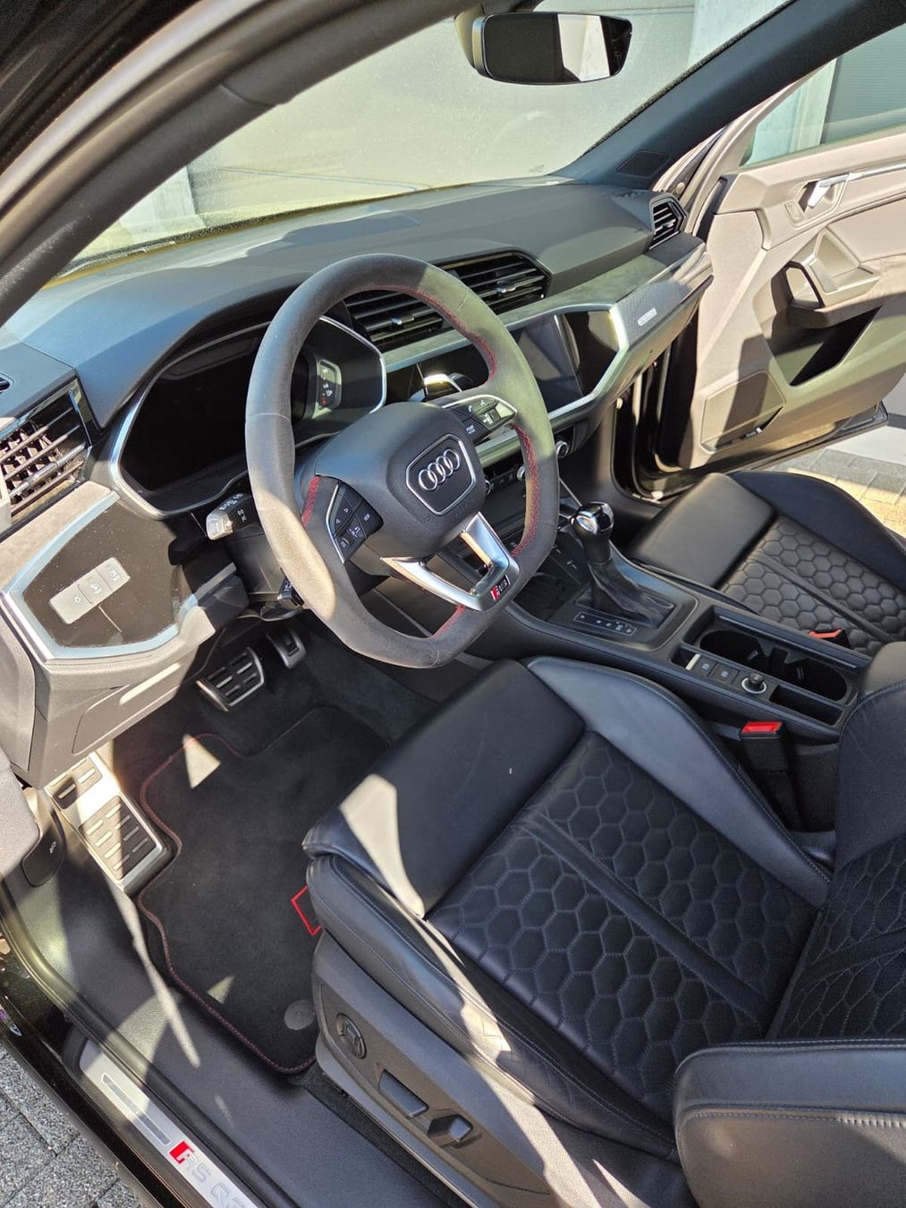 Audi Automobili: Audi RSQ3 2022 – Usato da Eschenbach SG venduto da nev_f9cx 5
