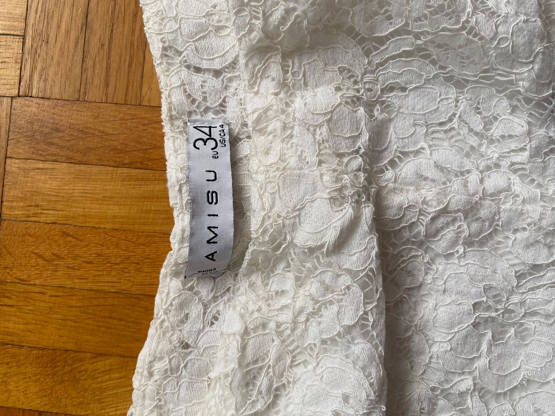 Pantaloni: Short dentelle Amisu blanc taille 34 – Usato da La Tour-de-Peilz venduto da leu_hnf6 1