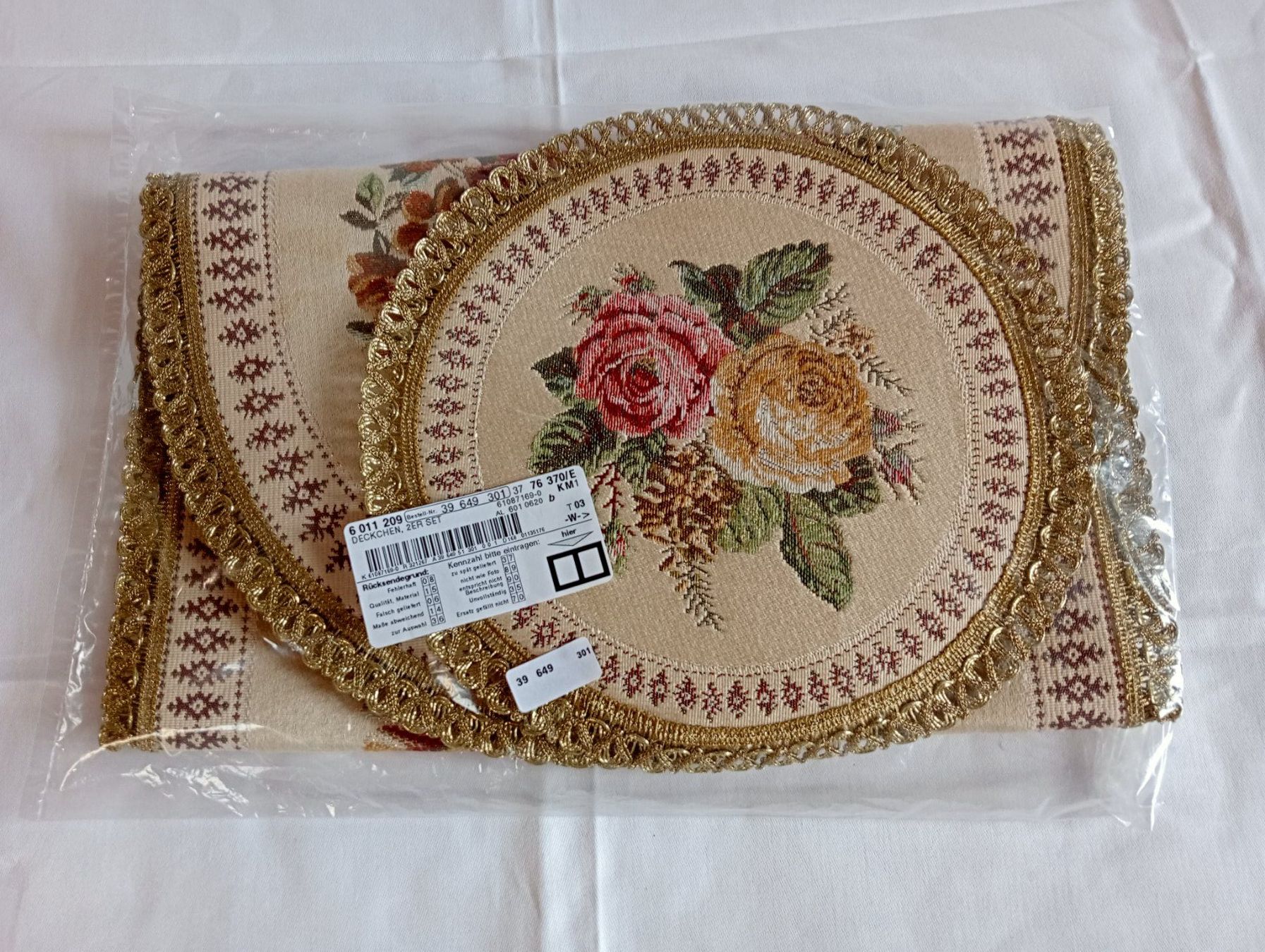 Altra biancheria da tavola: Neu & OVP  2er Set Vintage Deckchen-Set Läufer & Rund Borte – Nuovo e nell'imballaggio originale da Oberdorf BL venduto da Barocki888