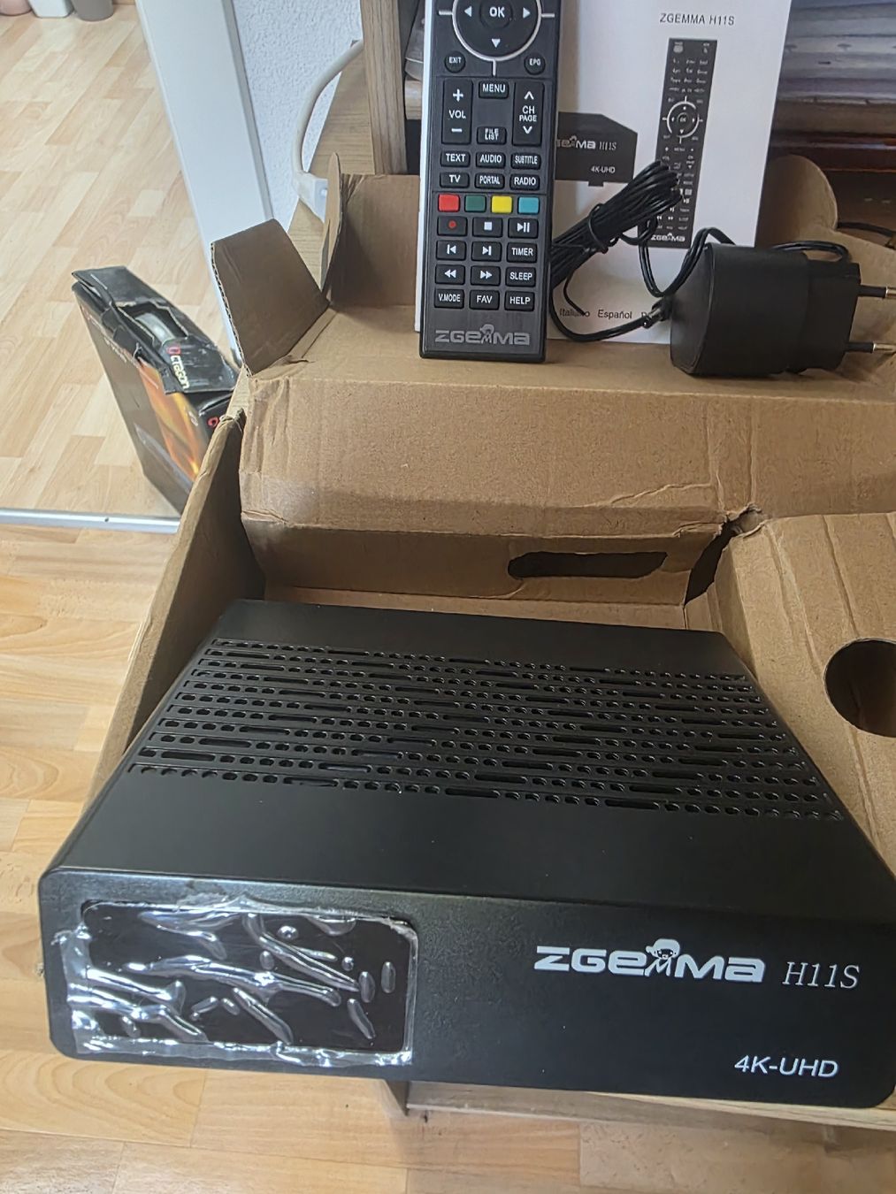 Récepteurs: satelite receiver – Neuf (Voir description) à Luzern par acoj14 1