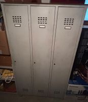 Garderobenschrank / Spind