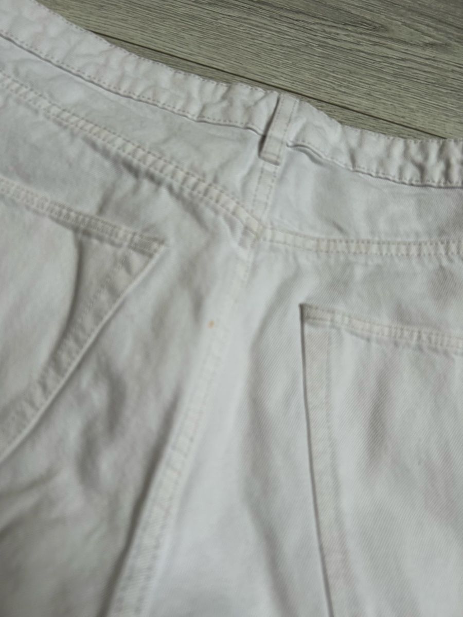 H&M Jeans: Short blanc H&M, taille 40 – Gebraucht aus Genève von and_k79x 4