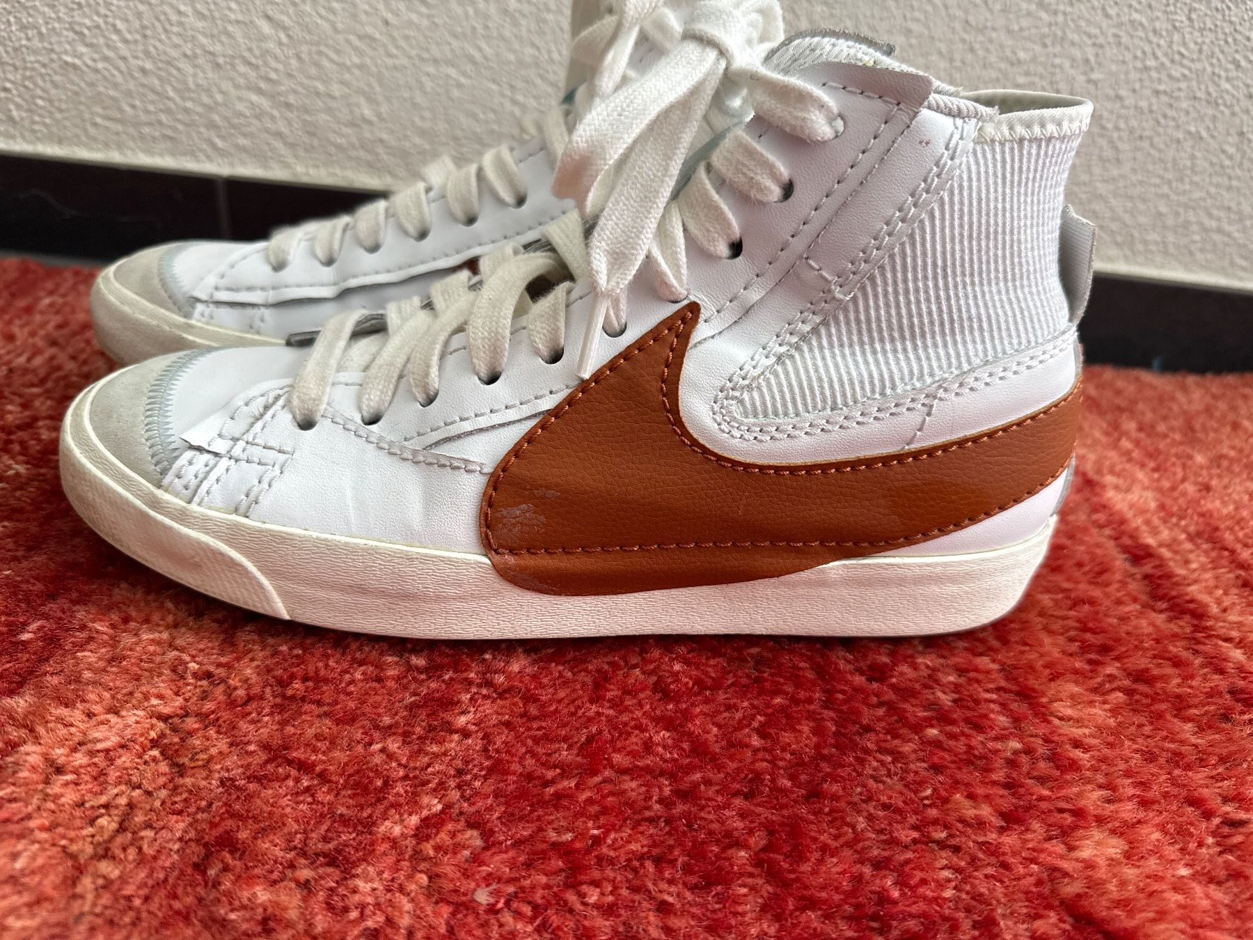Nike Scarpe da uomo: Nike Blazer Mid '77 Vintage, Grösse 43 – Usato da Winterthur venduto da britsi