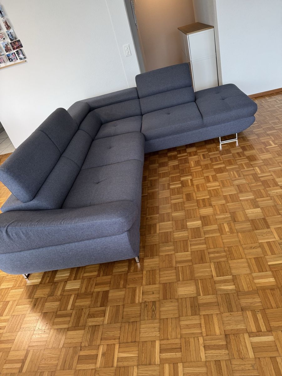 Sofas: Ecksofa grau – Gebraucht aus Schmerikon von BiancaM03