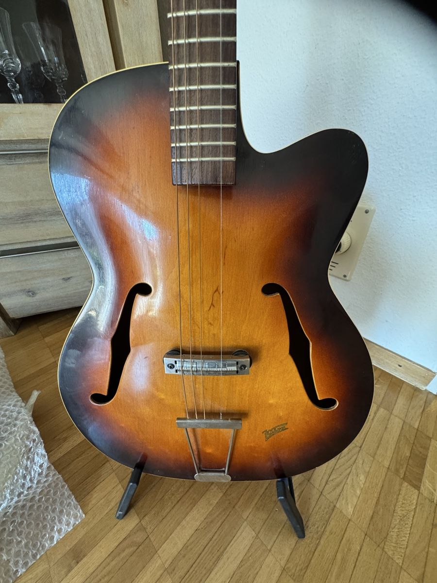 Strumenti musicali: klira jazz gitarre germany – Usato da Zunzgen venduto da milesdavis76 1