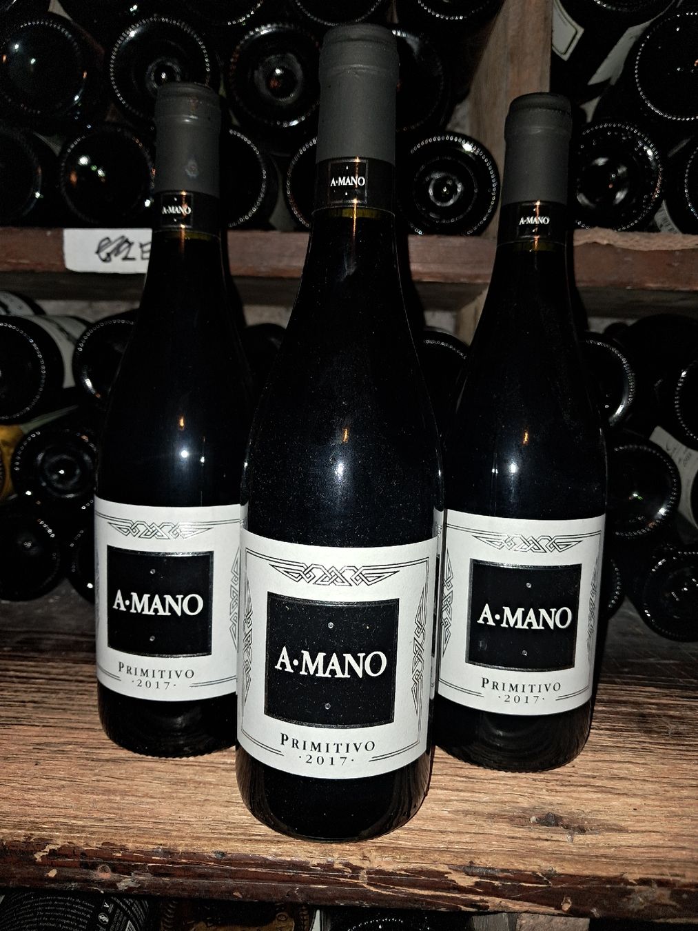 Vino: Lot de 3 A Mano Primitivo 2017 – Nuovo e nell'imballaggio originale da Le locle venduto da juliensaran