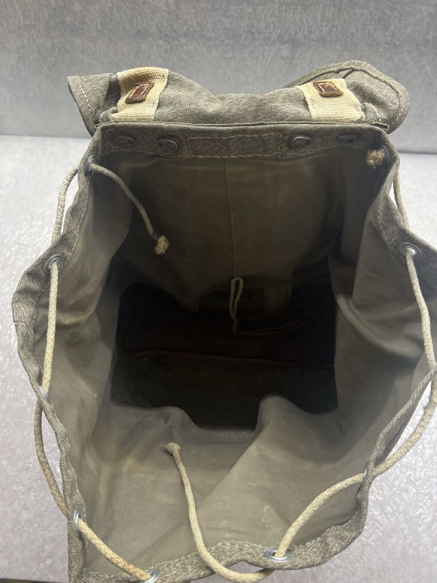 Schweizer Armee Rucksäcke: Original Schweizer Militär Rucksack, 1966 – Gebraucht aus Rotkreuz von perlengott 1