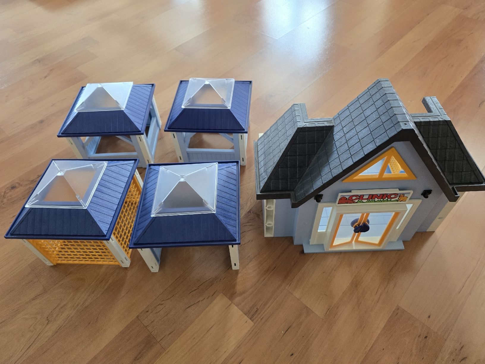 Playmobil Giocattoli: Gebrauchte Playmobil Tierarztpraxis – Usato da Brügg BE venduto da Eulette