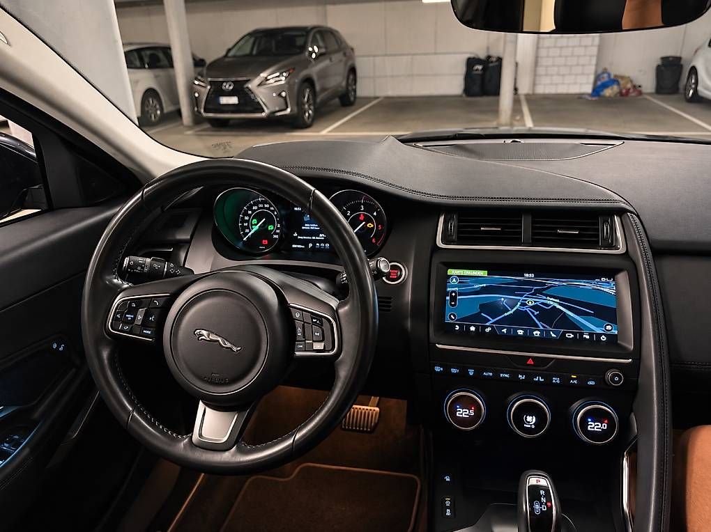 Jaguar Automobili: Jaguar E-Pace - Besitzer verstorben – Usato da Niederwil SO venduto da Bswiss 3