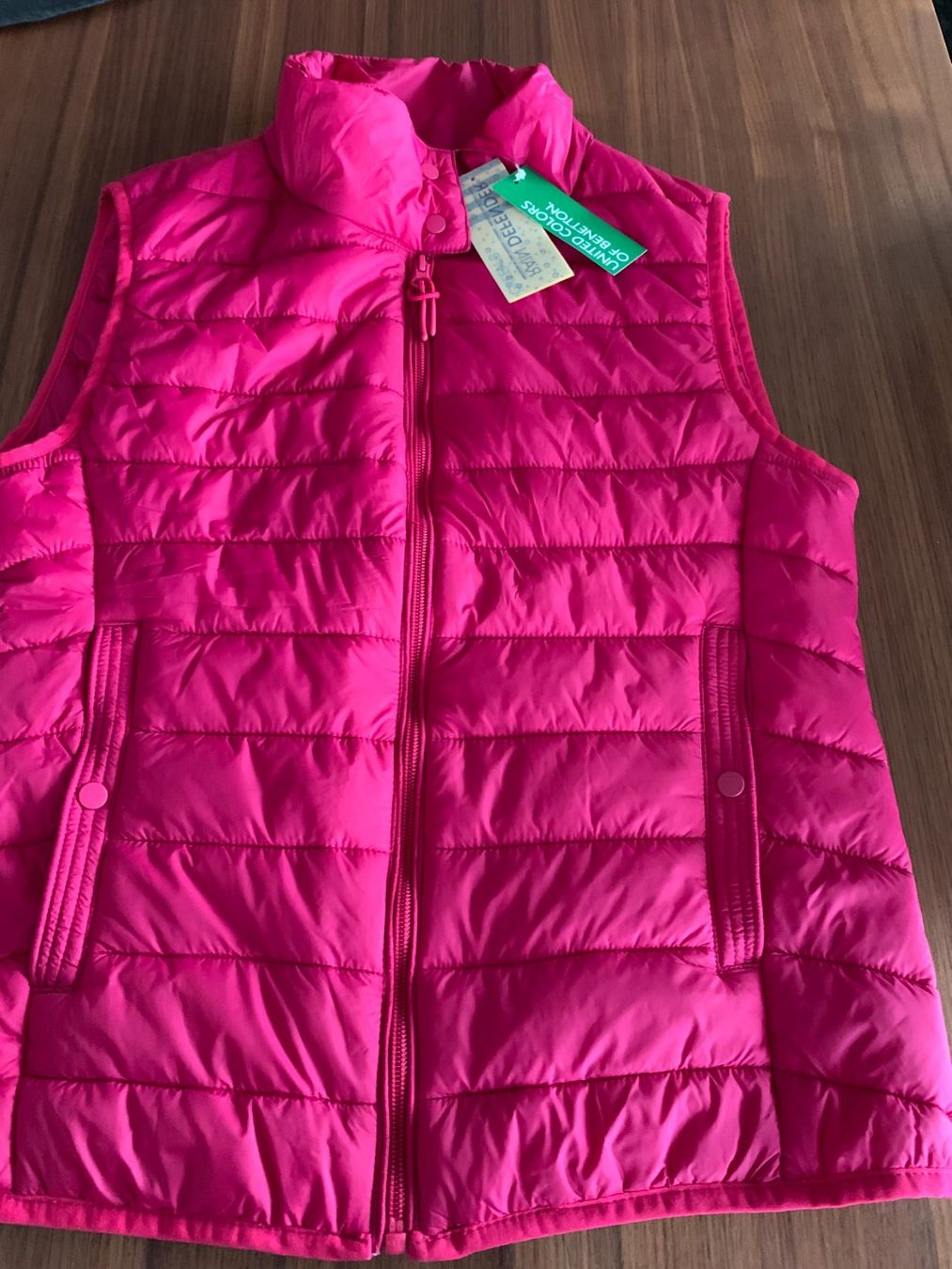 Benetton Gilet & Giacche senza maniche: Gilet Benetton, NEU, Grösse S – Nuovo (secondo la descrizione) da schmerikon venduto da nicole091 1