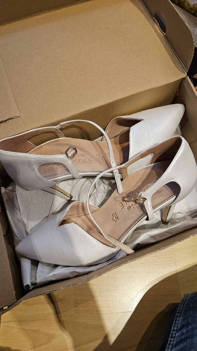Tamaris Damenschuhe: Hochzeitsschuhe Tamaris Gr. 39 – Gebraucht aus jona von ricrac10 1