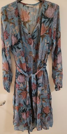nile kleid, neu, gr. S, inkl. abnehmbares unterkleid