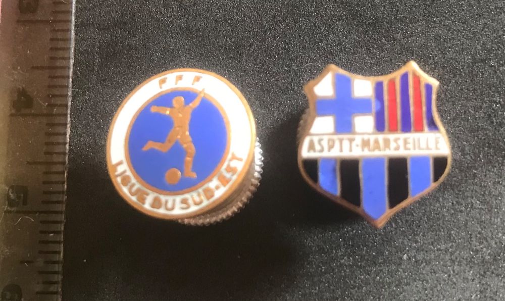 Lot De 20 Insignes Pin's Football - Pour Supporters, Collectionneurs Ou Cadeaux