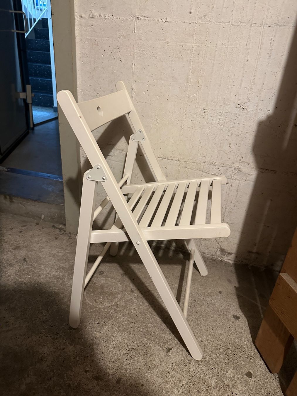 Sedie: Klappstühle weiss – Usato da Winterthur venduto da SchnuffelMaus99 1