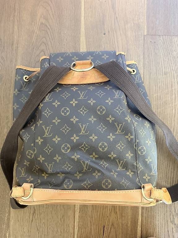 Rucksäcke: LOUIS VUITTON Montsouris GM Rucksack – Gebraucht aus Heimberg von melsarah 1
