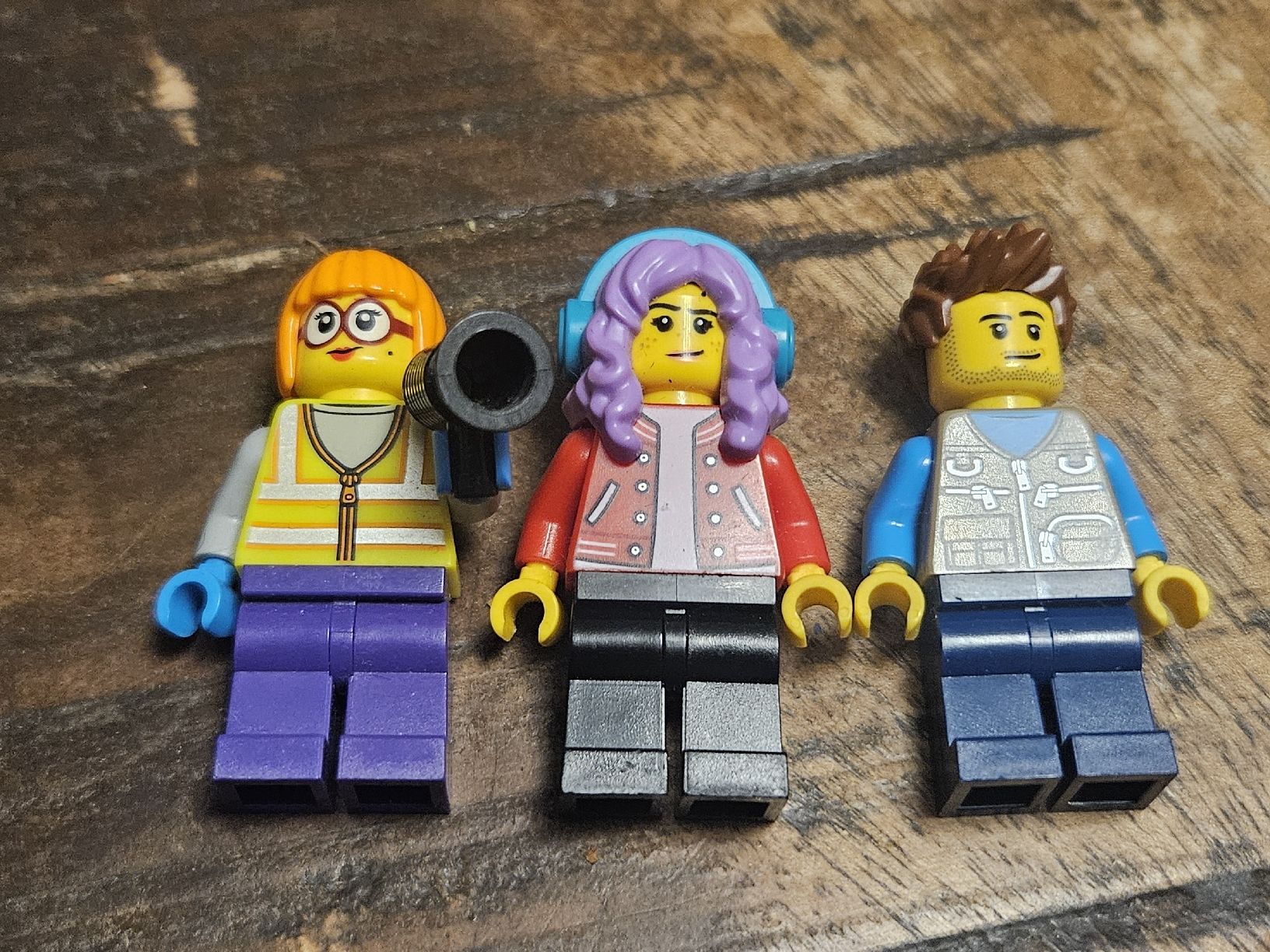 Lego Kit di costruzioni: lego lot de 3 figurines – Usato da Confignon venduto da Ecrofigs