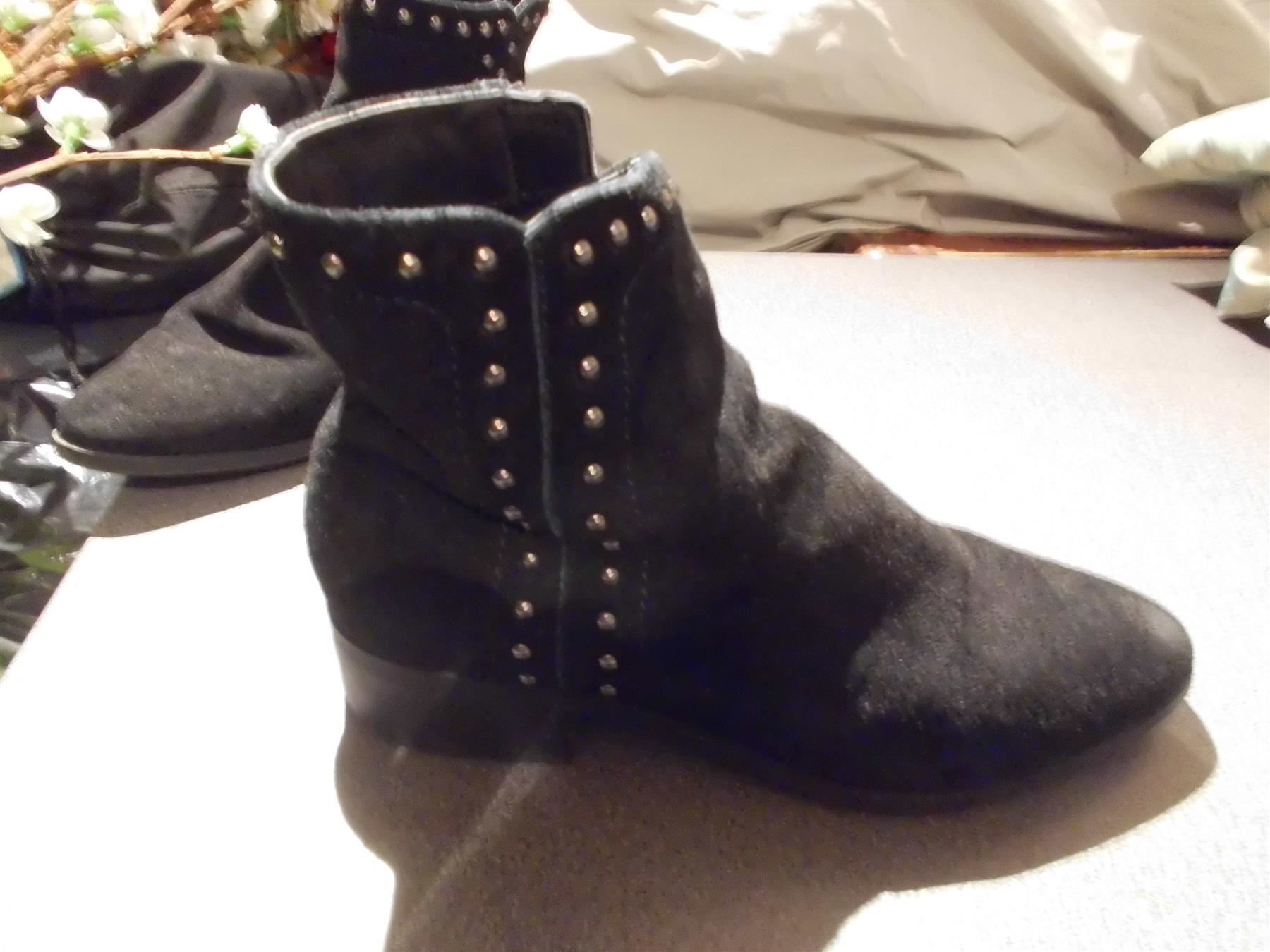 Scarpe da donna: Stiefeletten Grösse 38, Tchibo, schwarz – Usato da Zürich venduto da abraxas1291 1