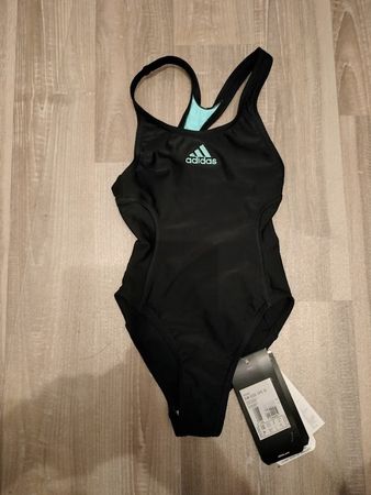 adidas Badekleid Grösse 104, neu und ungetragen