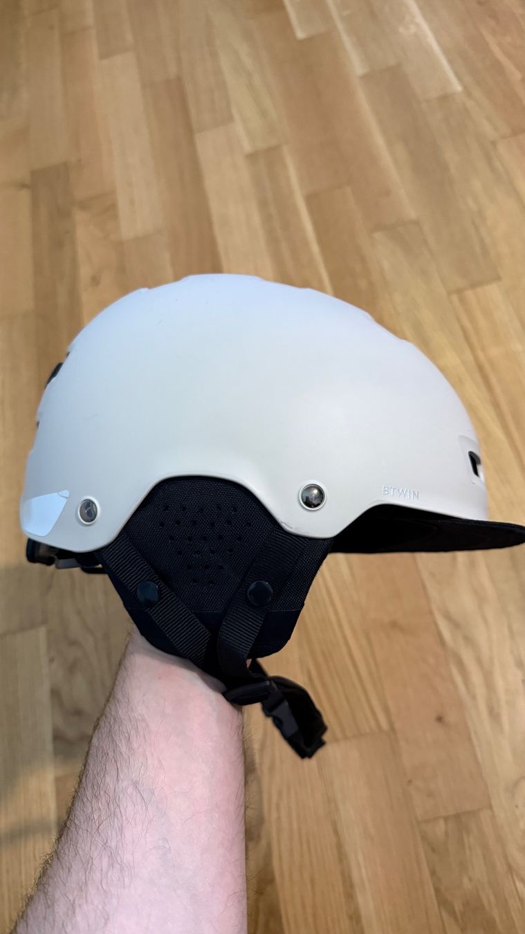 Decathlon Caschi: BTwin Helm – Usato da Biel/Bienne venduto da mil_28g8 2