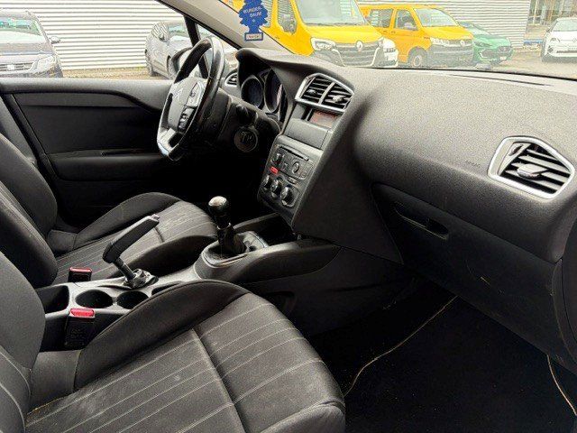 Citroën Automobili: Citroen C4 Tonic 1.4i Manuell – Usato da Stäfa venduto da Velsatis1 4