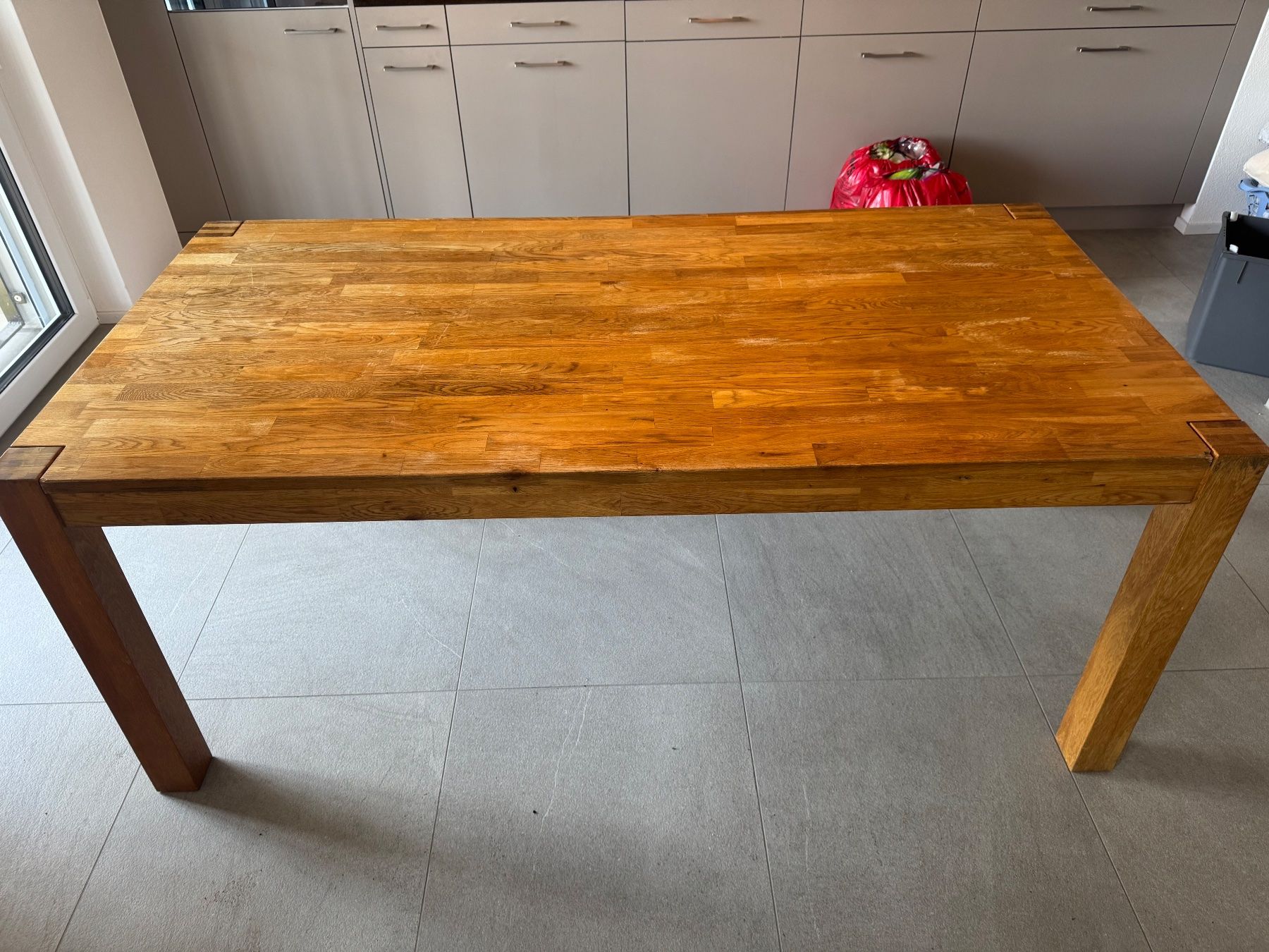 Tavoli: Massiver Esstisch aus Holz – Usato da Winterthur venduto da Lexp_