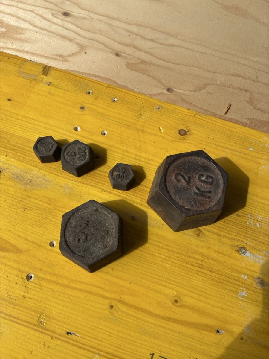 Ferramenta: Poids de fonte hexagonaux  – Usato da Lully FR venduto da myr_pzt8