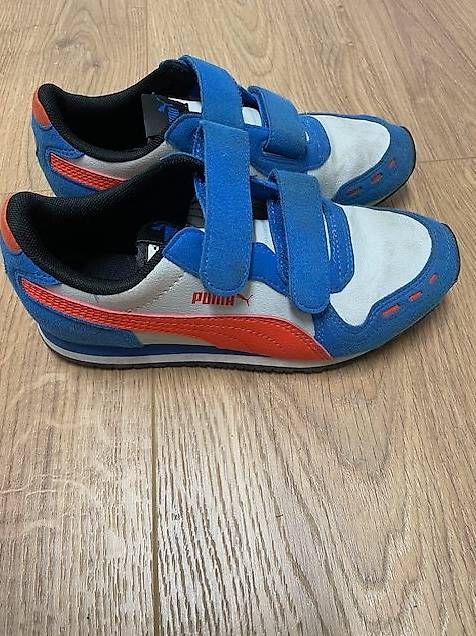 Chaussures garçon: Turnschuh von Puma Gr. 33 – D'occasion à Pfäffikon Sz par alar 1