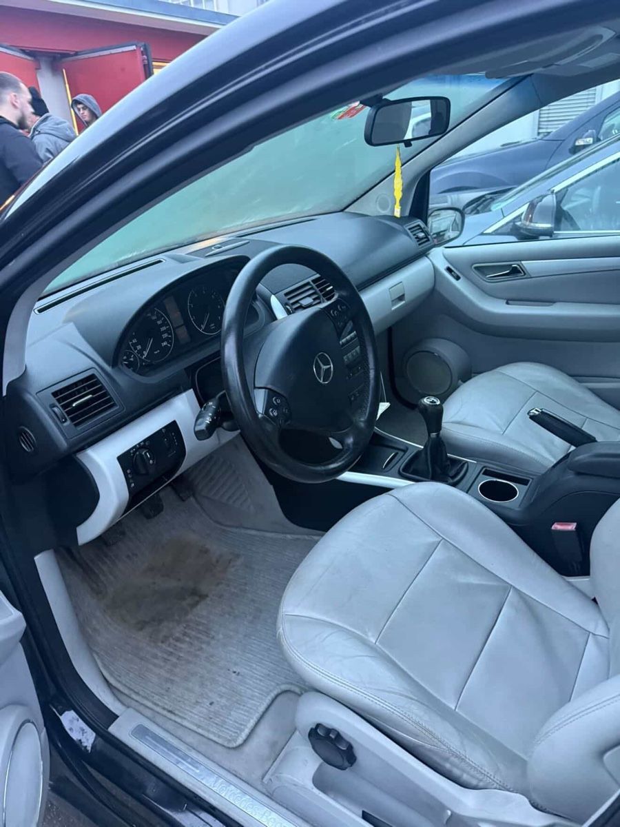 Mercedes-Benz Automobili: Mercedes A170 – Difettoso da Wangen an der Aare venduto da tem_z2wh 2