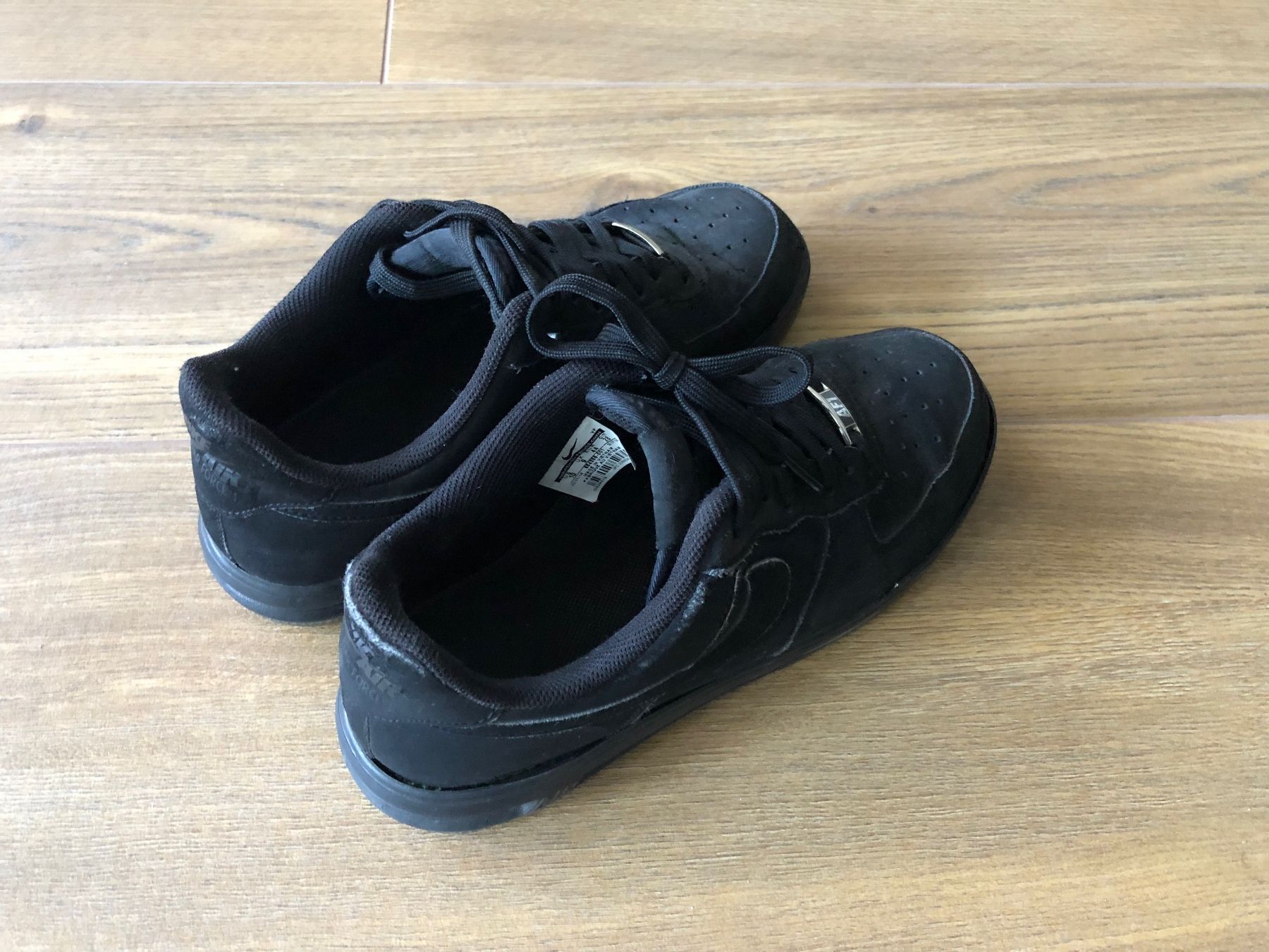 Nike Scarpe da uomo: NIKE AIR FORCE 1 Lunar schwarz Gr. 44.5 – Usato da Mülenen venduto da CreativeSolutions 1