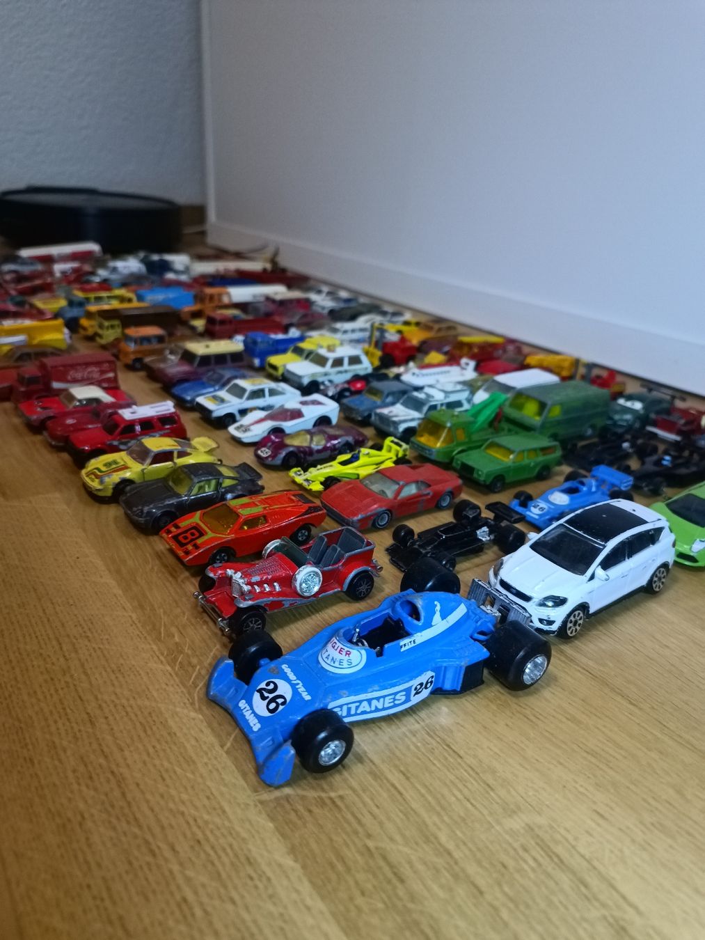 Jouets: spielzeugautos 100stk – Défectueux à Safenwil par mar_tbk5 1