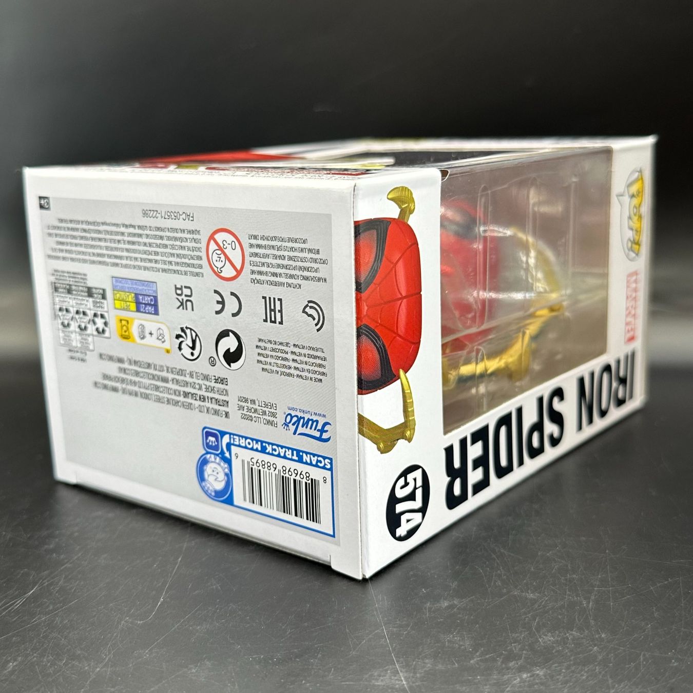 Funko Statuette: Funko Pop! Avengers Iron Spider 574 Glow – Usato da Düdingen venduto da Nerdworld 3