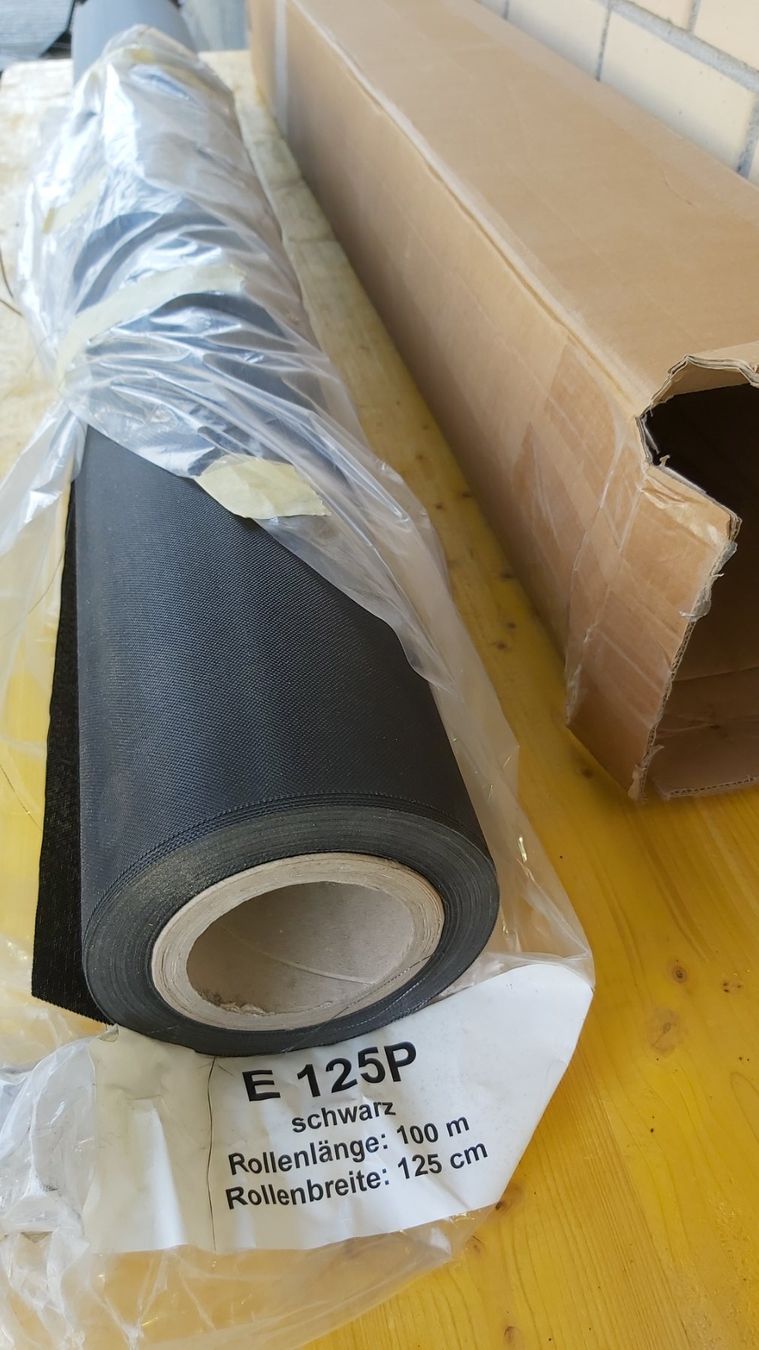 Lackretusche & Schutzfolien: Glasseidengewebe E125P für Lärmschutzwand – Neu (gemäss Beschreibung) aus Leuzigen von kweb53