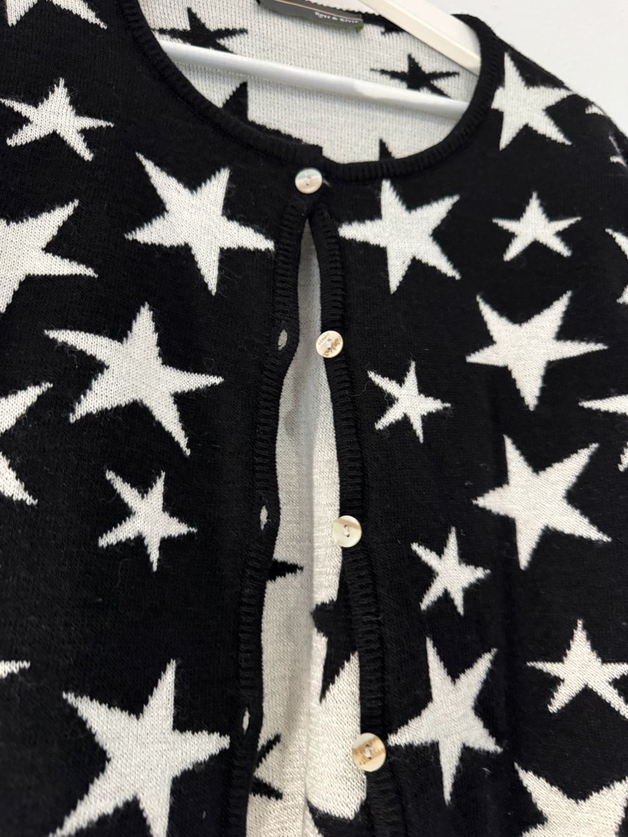 Pulls & Sweat-shirts: Rose & Elvis Strickjacke – D'occasion à Winterthur par zoenina5 2