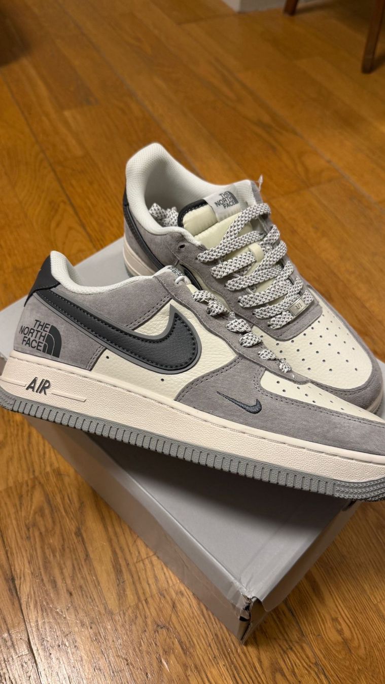 Nike Scarpe da uomo: Air Force 1 low limited North Face edition – Nuovo e nell'imballaggio originale da Zürich venduto da dus_gln9 4