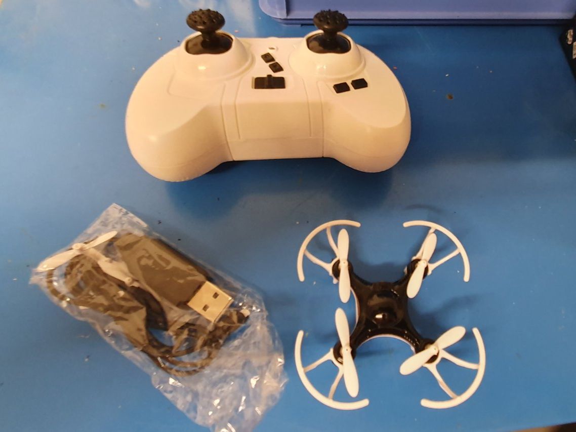 RC Modellbau: Mini Drohne – Gebraucht aus Winterthur von Epi52