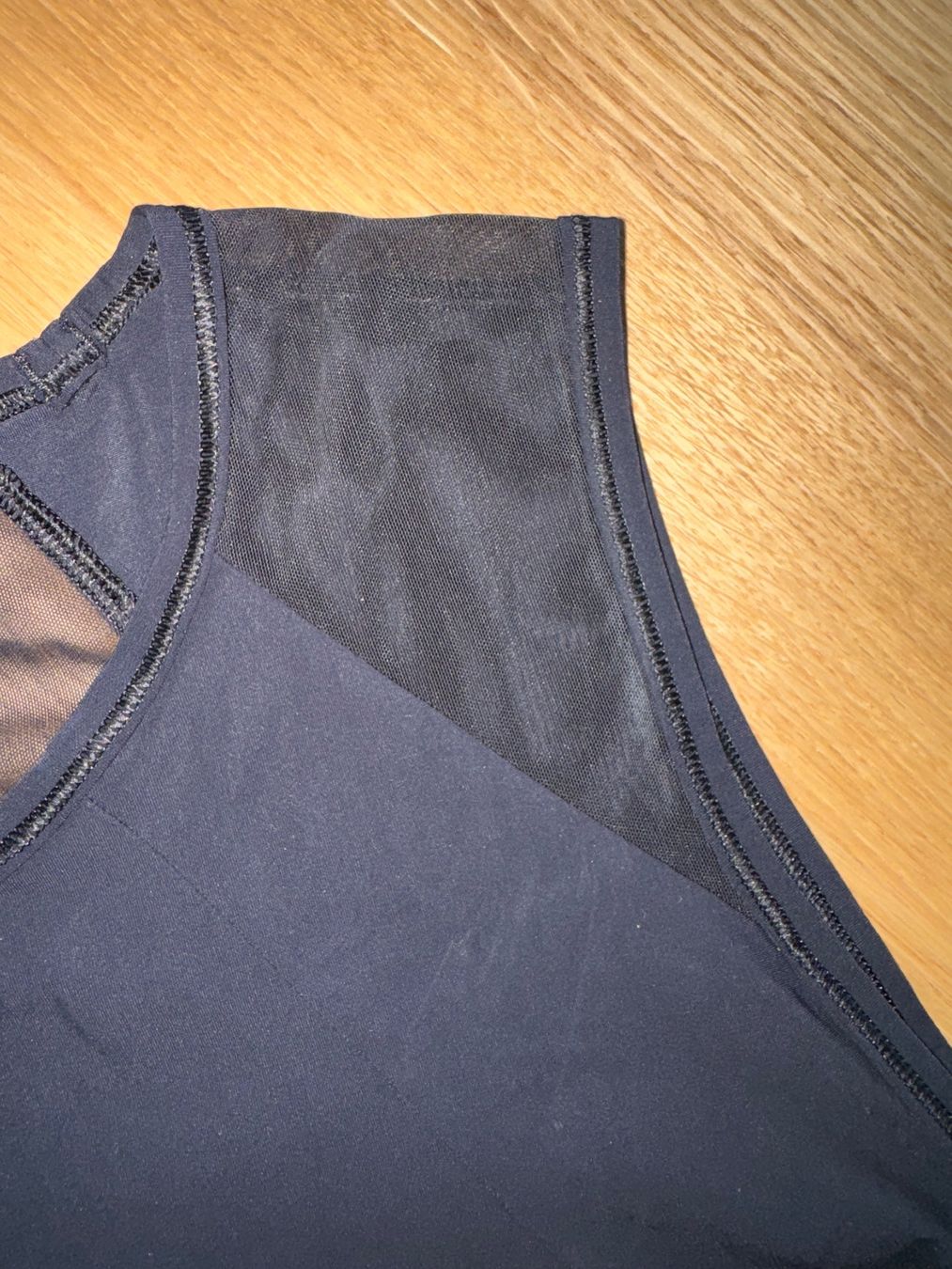 Lululemon Top: Lululemon Sculpt Tank Top - XL – Usato da Zürich venduto da ala_drq8 5